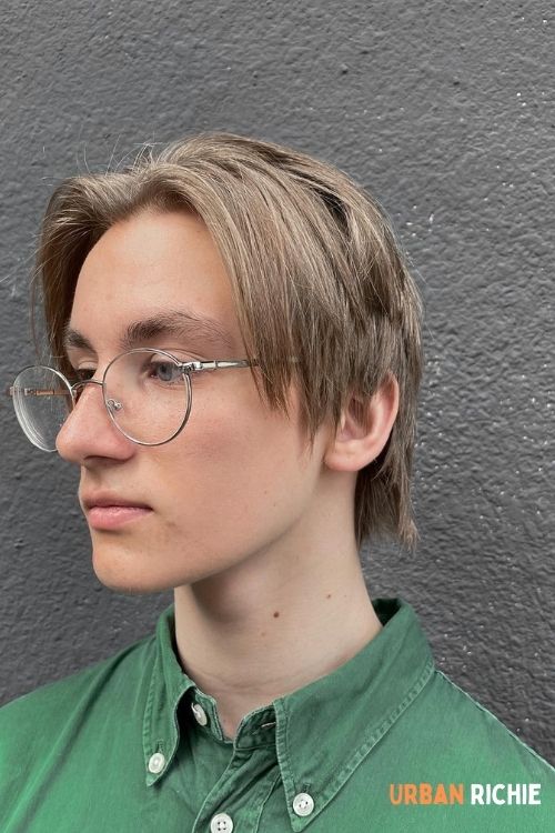 Ash blonde ear-length middle part